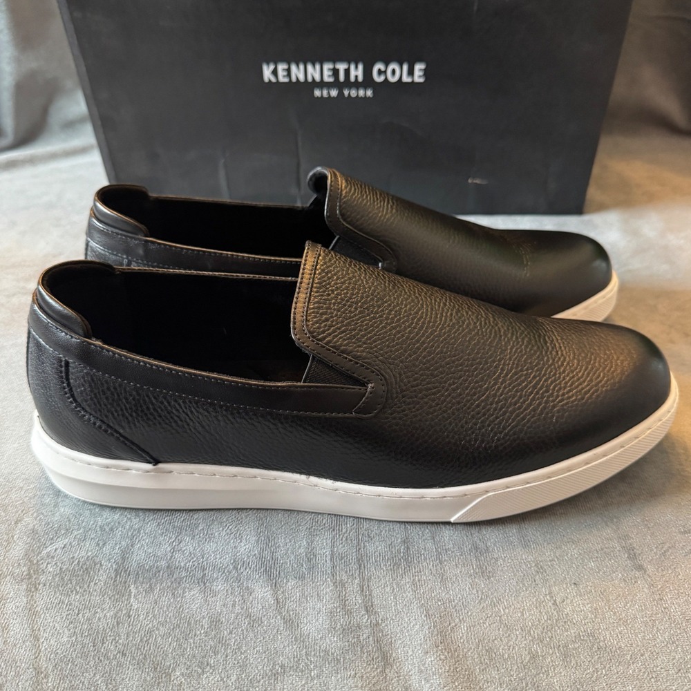 Kenneth Cole Mens Liam Slip On 10 Wide Black Pebbled Leather Minimalist Sneaker